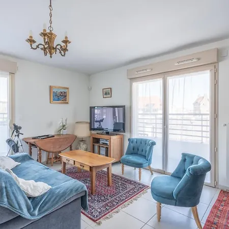 Lägenhet à Portée De Mer. Appt 70m2, 2ch+parking *